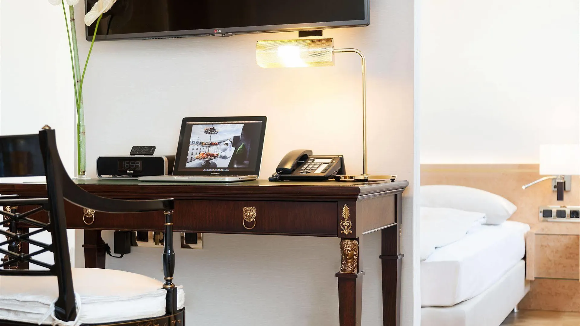 Living Hotel De Medici Dusseldorf 4*,  Germany